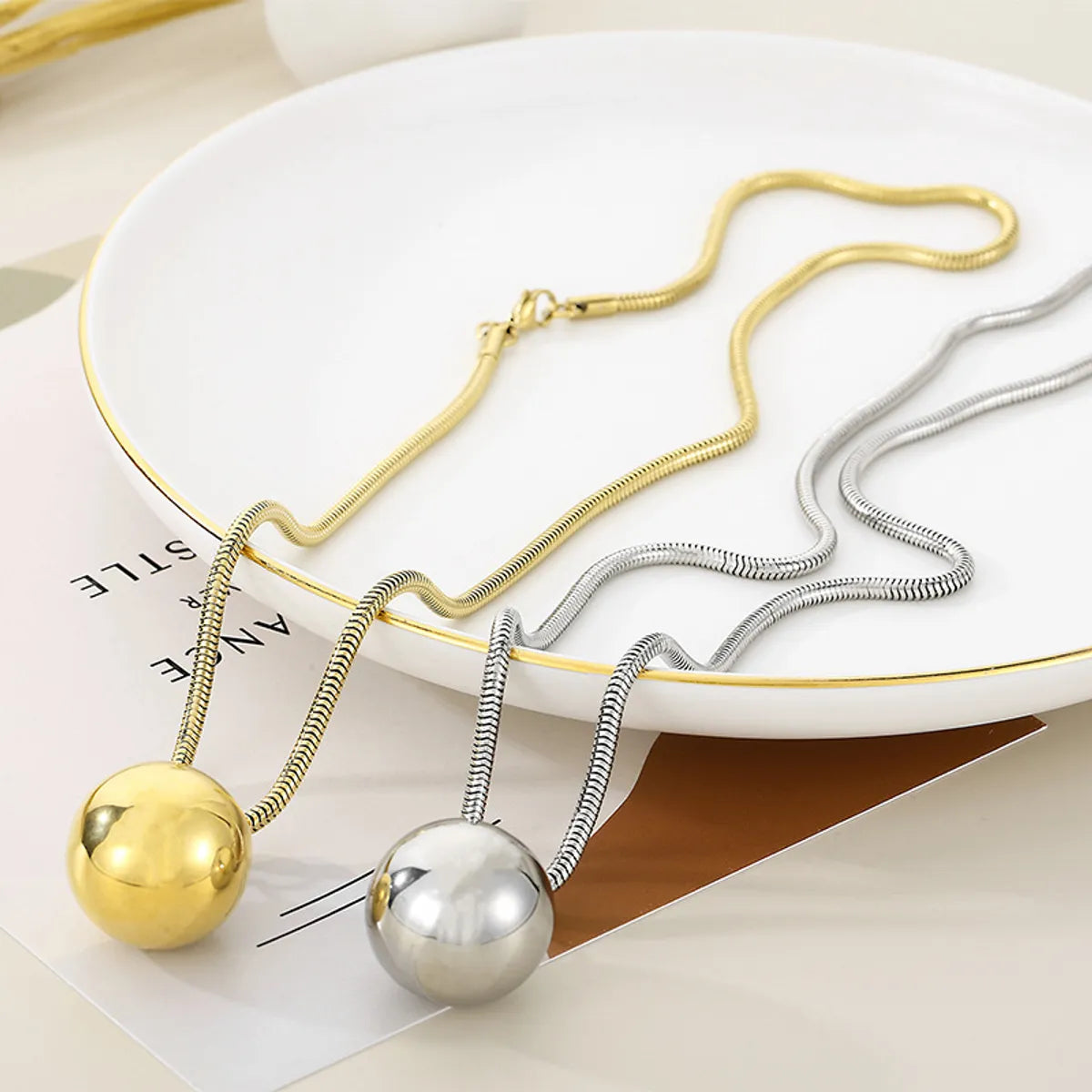 Women’s custom necklace-Hip-hop Exaggerated Ball Titanium Steel Plating Pendant Necklace