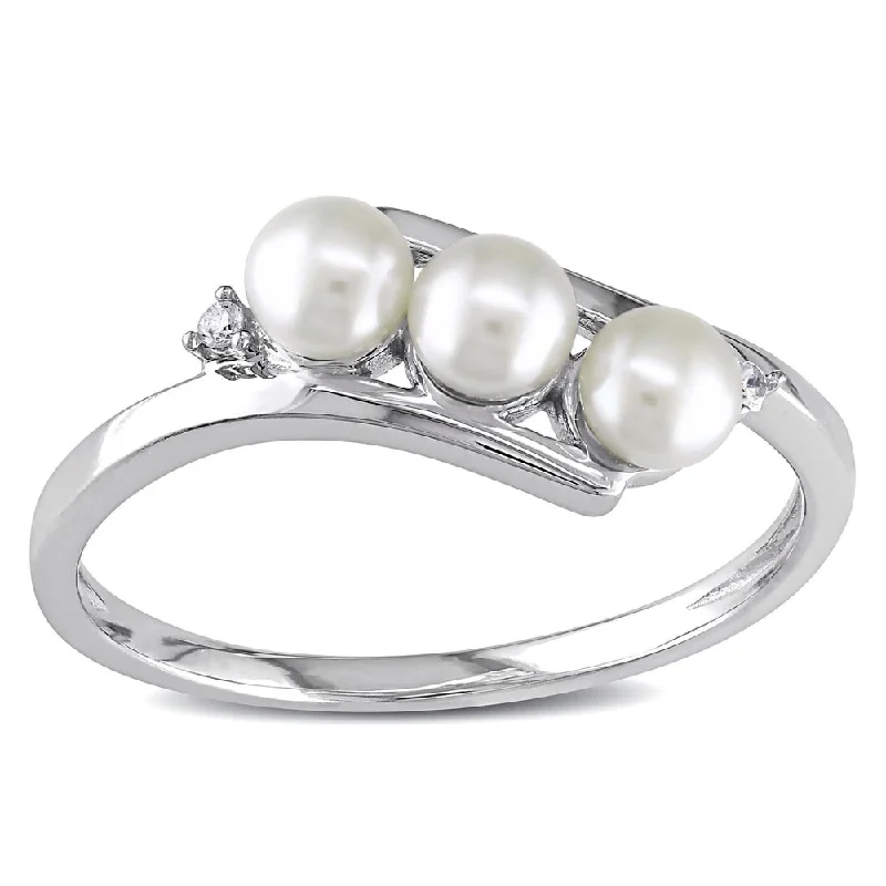 Women’s trendy ring-Miadora 10k White Gold Cultured Freshwater Pearl and Diamond Accent Ring (3 mm)