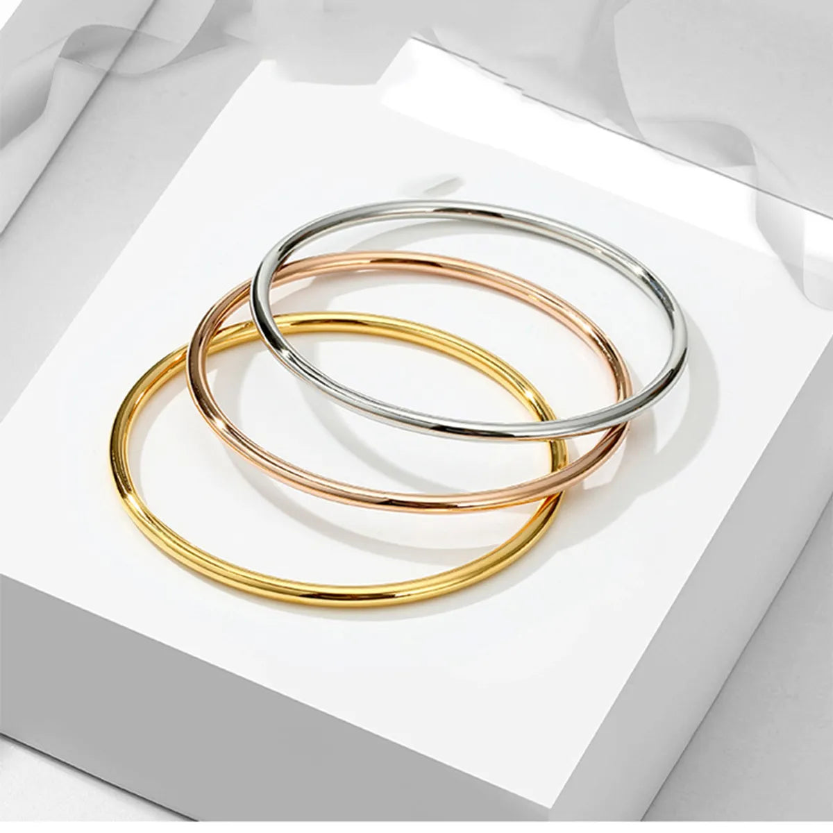 Women’s chunky bracelet-Simple Style Circle Titanium Steel Plating Bangle