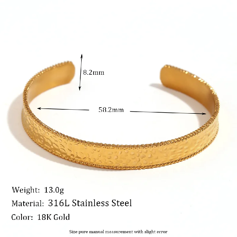 Open Beat Pattern Bracelet-Gold