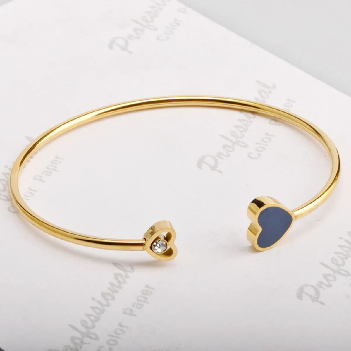 Women’s elegant bracelet-Wholesale Simple Style Heart Shape Titanium Steel Rhinestones Bangle