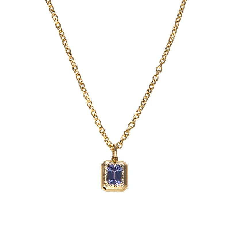 Women’s pearl necklace-Goshwara Tanzanite & Diamond 18K Gold Pendant Necklace