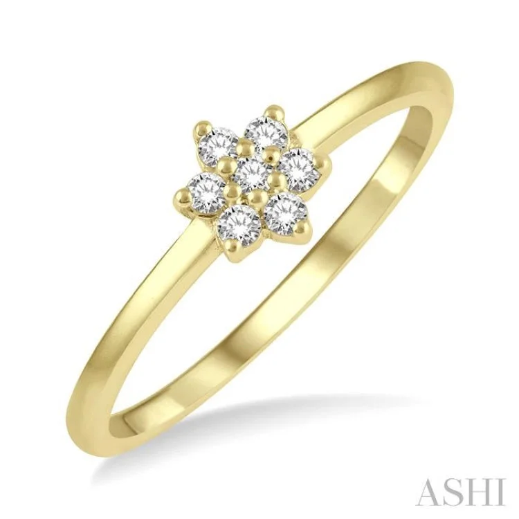 Women’s modern diamond engagement rings-1/8 ctw Floral Round Cut Diamond Petite Fashion Ring in 10K Yellow Gold