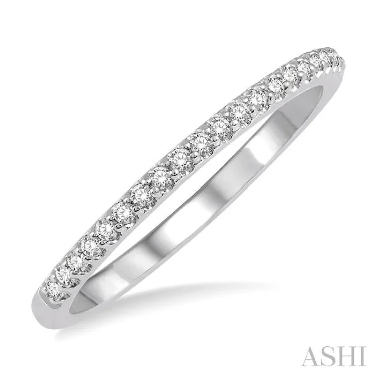 Women’s floral engagement rings-1/5 Ctw Round Cut Diamond Wedding Band in 14K White Gold