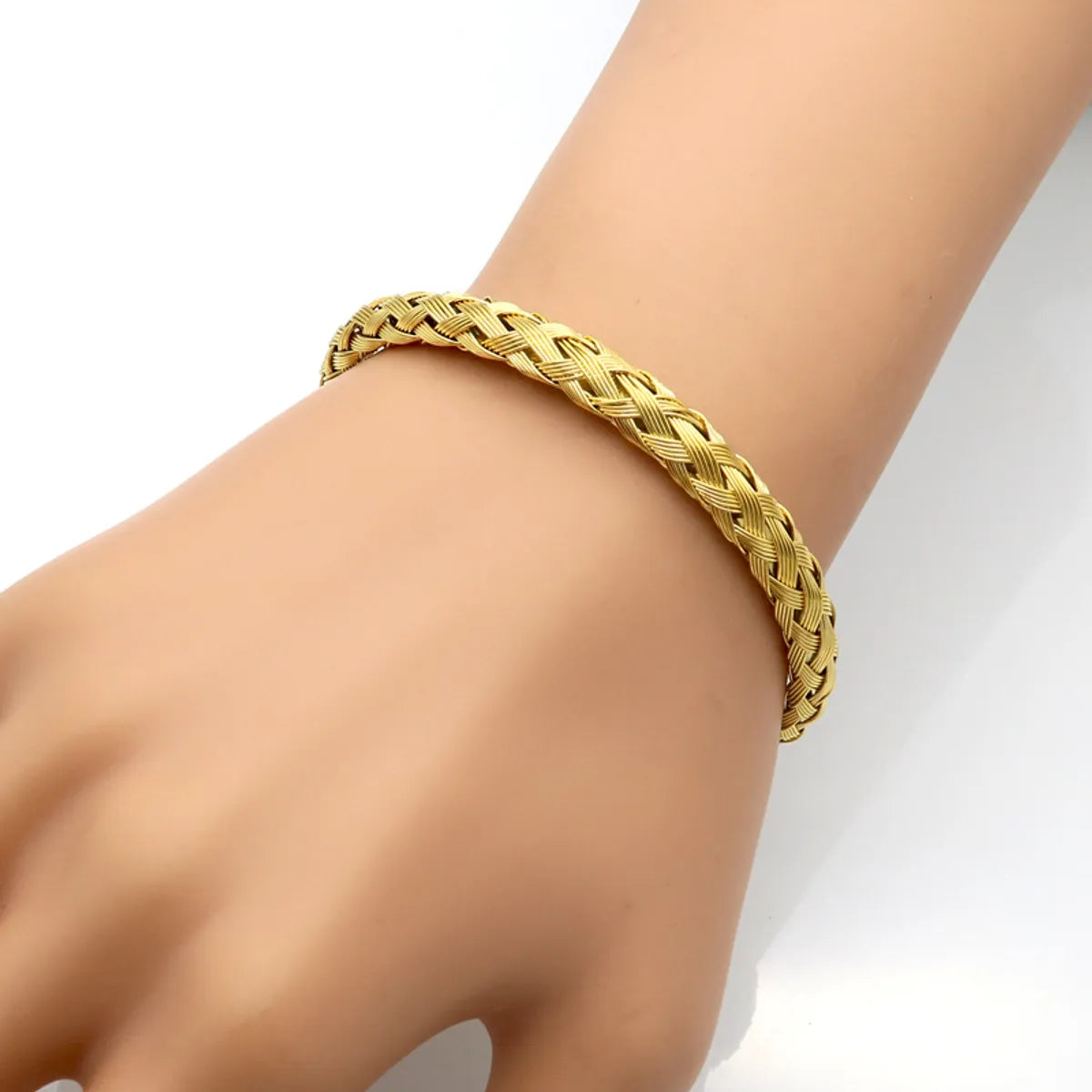 Women’s bracelet with charms-Fashion Geometric Titanium Steel Plating Bangle