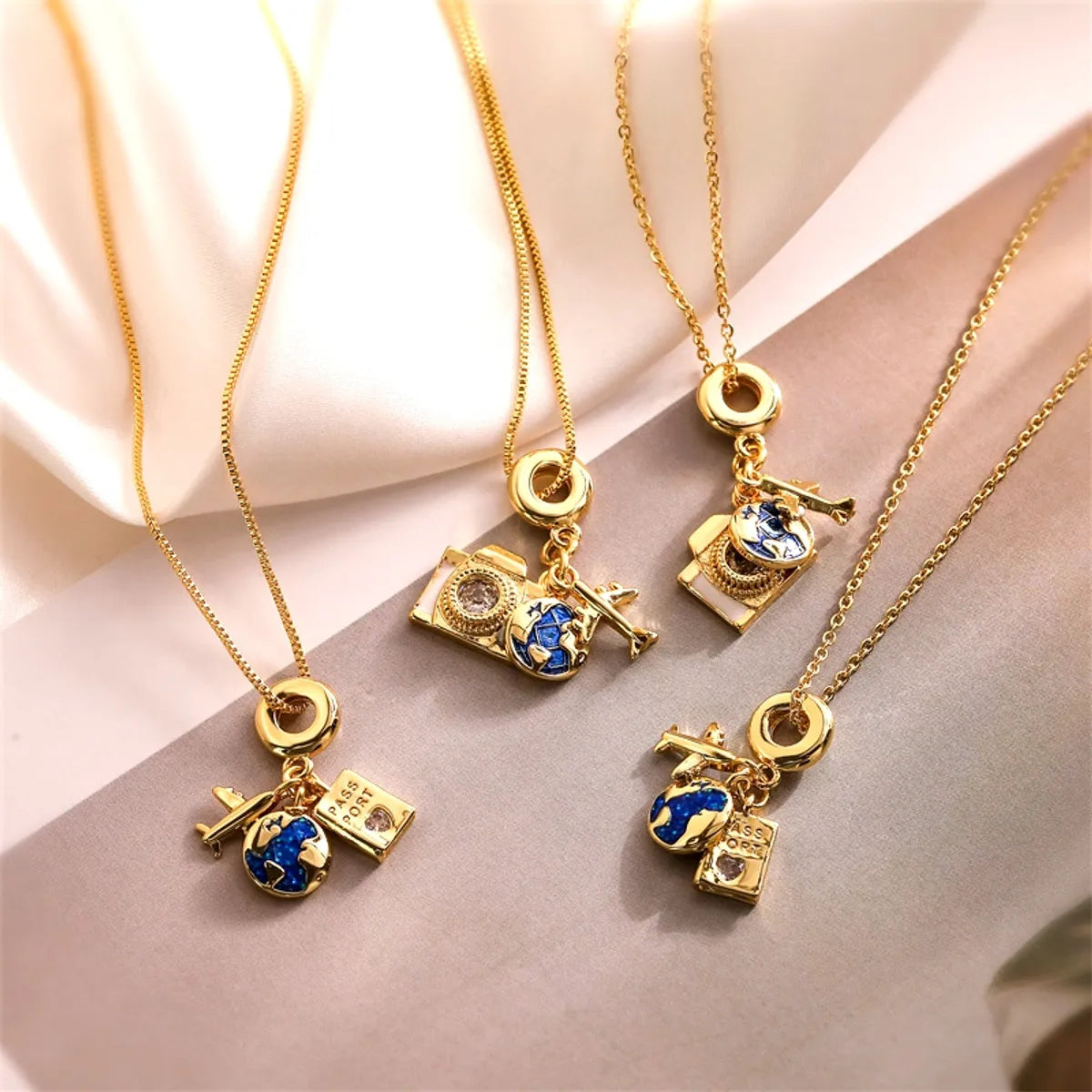 Women’s adjustable pendant necklace-Ig Style Simple Style Earth Airplane Copper Gold Plated Zircon Pendant Necklace In Bulk