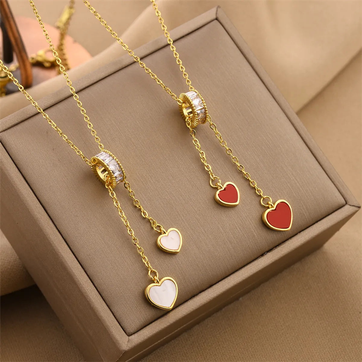 Women’s minimalist pendant necklace-Sweet Heart Shape Titanium Steel Inlay Rhinestones Shell Pendant Necklace 1 Piece